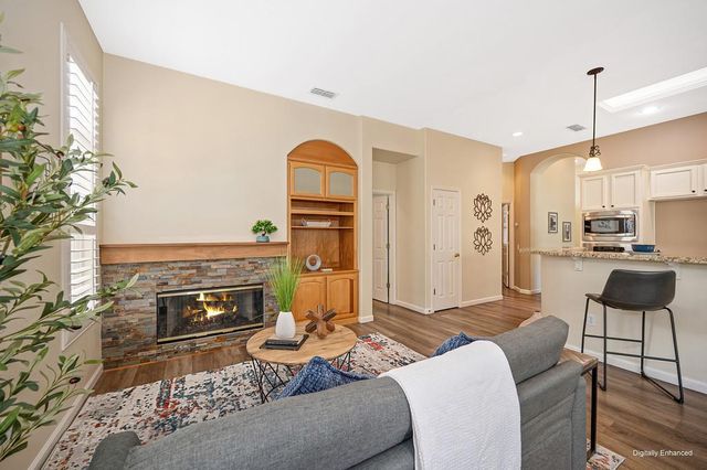 808 Dragonfly Ct, Roseville, CA 95747