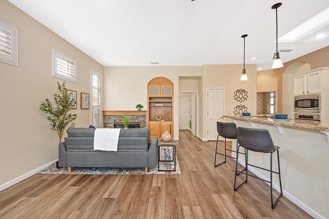 808 Dragonfly Ct, Roseville, CA 95747