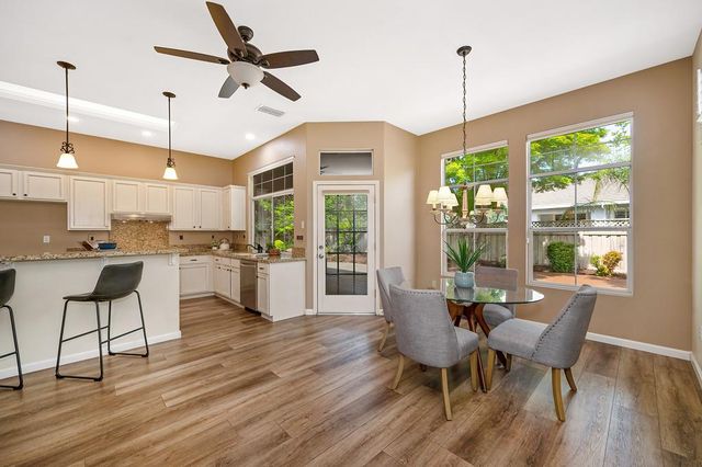 808 Dragonfly Ct, Roseville, CA 95747