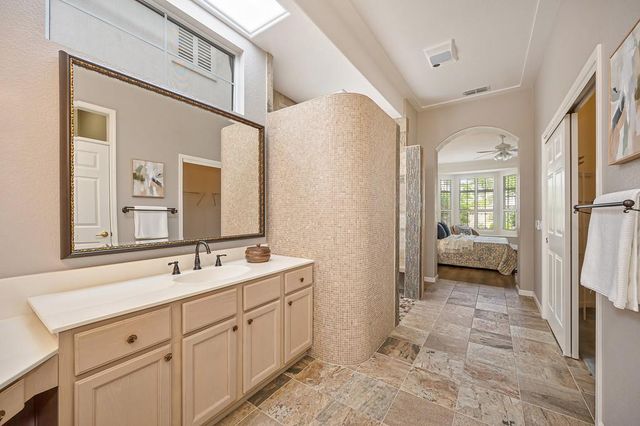 808 Dragonfly Ct, Roseville, CA 95747