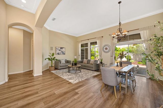 808 Dragonfly Ct, Roseville, CA 95747