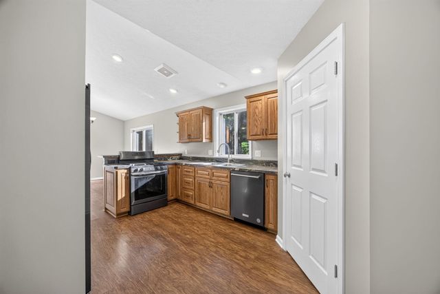 10807 Crawford Lake Trail, Cedar Springs, MI 49319