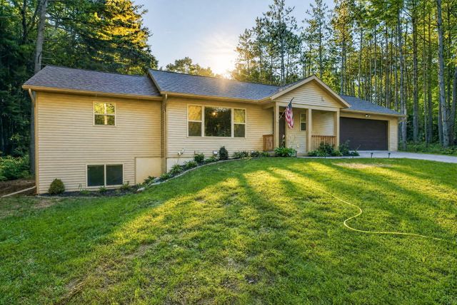 10807 Crawford Lake Trail, Cedar Springs, MI 49319
