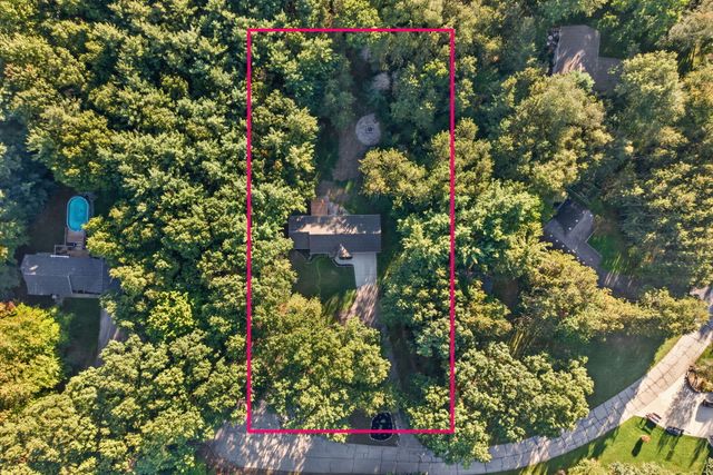 10807 Crawford Lake Trail, Cedar Springs, MI 49319