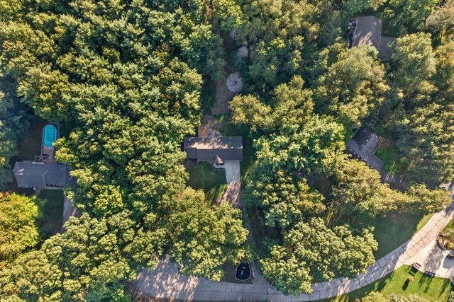 10807 Crawford Lake Trail, Cedar Springs, MI 49319