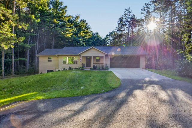 10807 Crawford Lake Trail, Cedar Springs, MI 49319