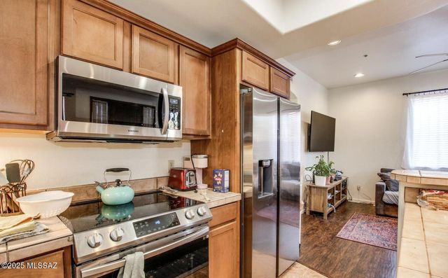 446 N Campbell Ave Unit 2204, Tucson, AZ 85719