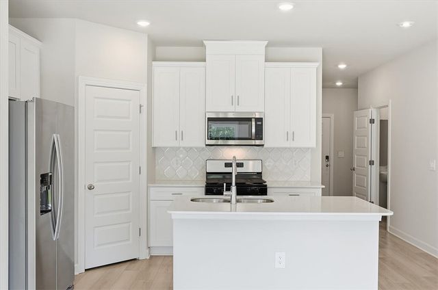 430 Blissful Court, Taylors, SC 29687