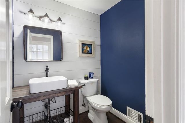 1050 Lakemont Trace, Roswell, GA 30075