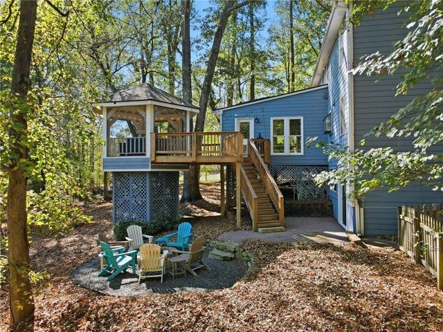 1050 Lakemont Trace, Roswell, GA 30075