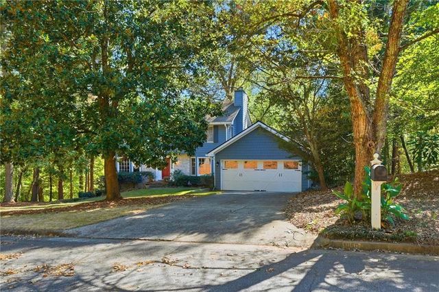 1050 Lakemont Trace, Roswell, GA 30075