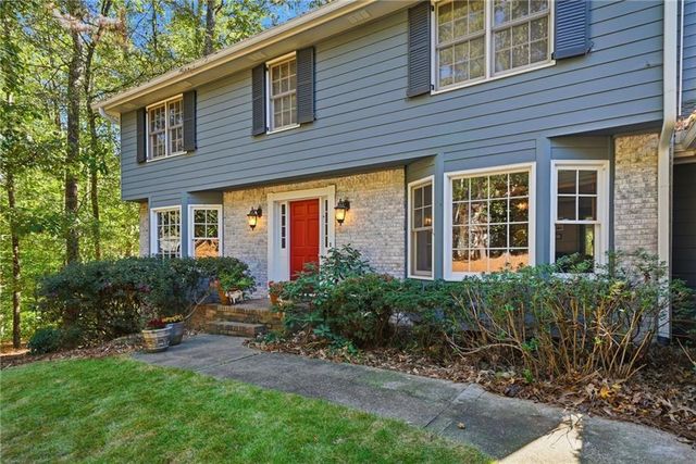 1050 Lakemont Trace, Roswell, GA 30075