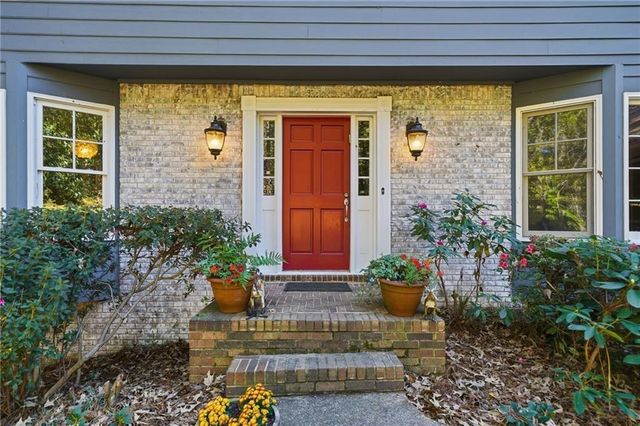 1050 Lakemont Trace, Roswell, GA 30075