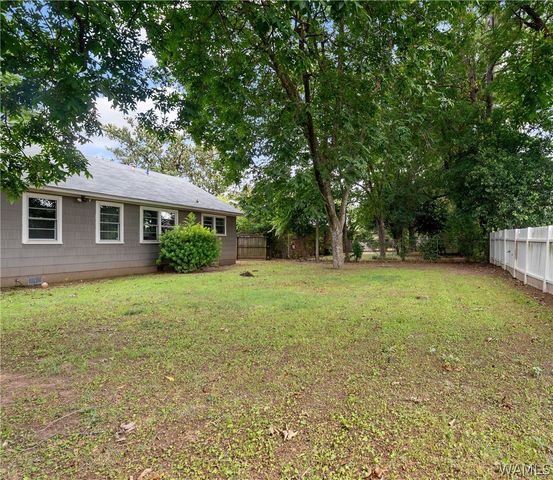 2114 18th, Northport, AL 35476