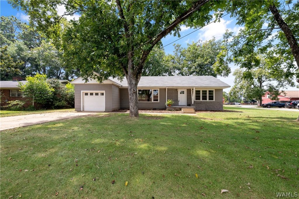 2114 18th, Northport, AL 35476
