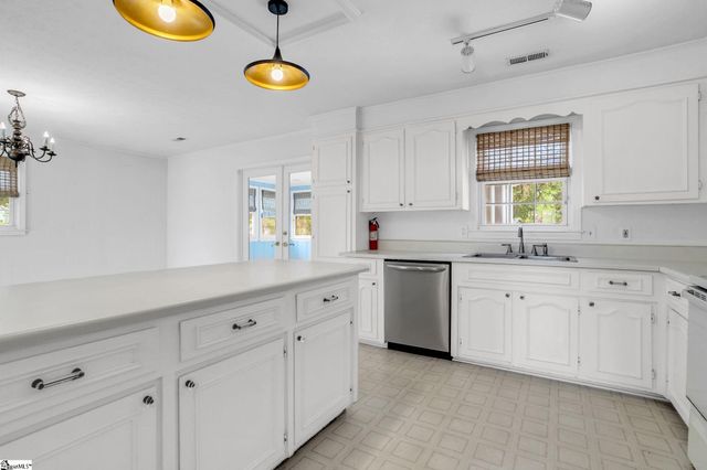 10 Sylvatus Court, Greenville, SC 29617