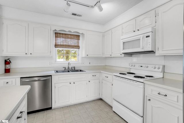 10 Sylvatus Court, Greenville, SC 29617