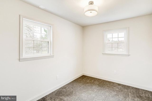 2333 LOUCKS RD, York, PA 17408