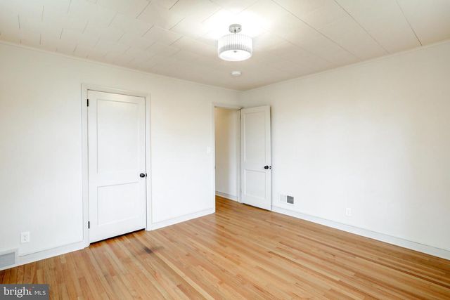 2333 LOUCKS RD, York, PA 17408