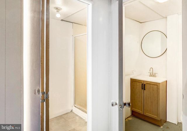 2333 LOUCKS RD, York, PA 17408