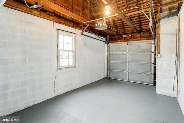 2333 LOUCKS RD, York, PA 17408