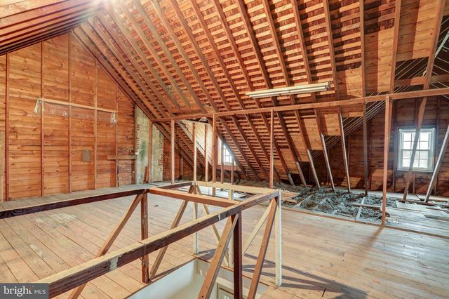 2333 LOUCKS RD, York, PA 17408