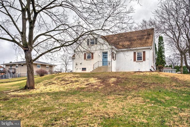 2333 LOUCKS RD, York, PA 17408