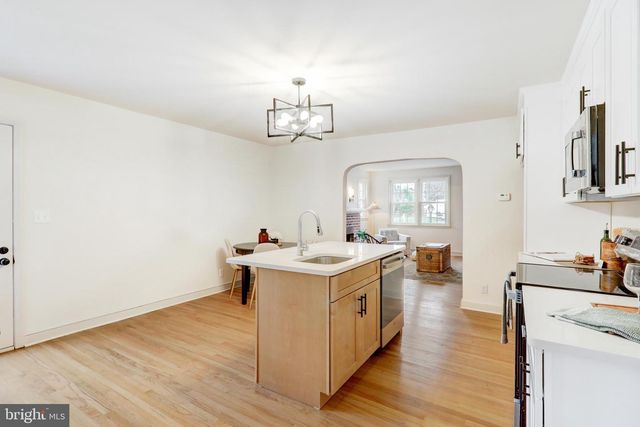 2333 LOUCKS RD, York, PA 17408