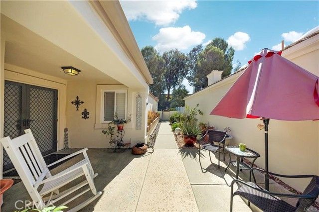 40370 Via Francisco, Murrieta, CA 92562