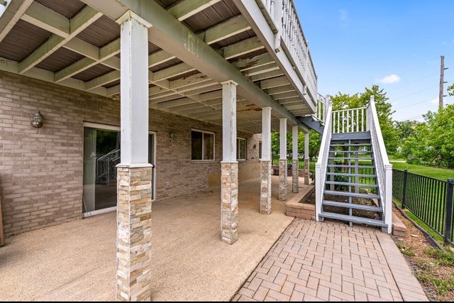 16035 W Red Cloud Drive, Lockport, IL 60441