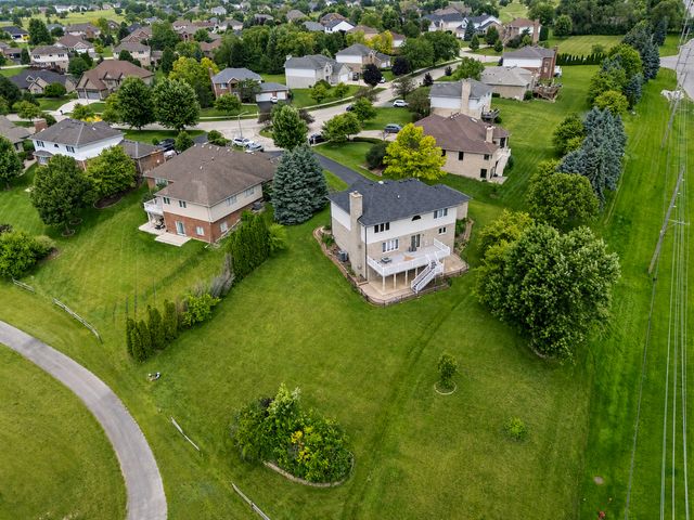 16035 W Red Cloud Drive, Lockport, IL 60441
