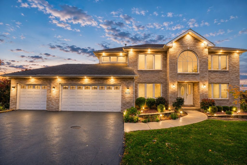 16035 W Red Cloud Drive, Lockport, IL 60441