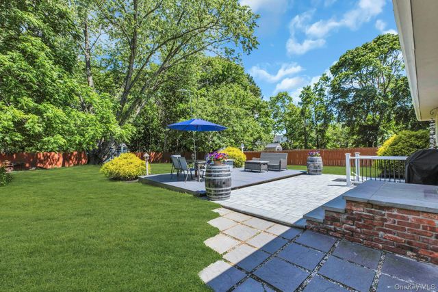 8 Eatondale Avenue, Blue Point, NY 11715
