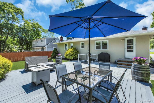 8 Eatondale Avenue, Blue Point, NY 11715