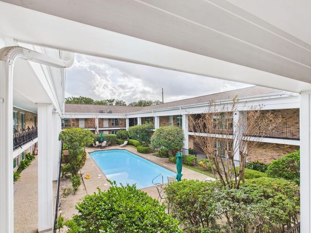 5333 Richmond Avenue 20, Houston, TX 77056