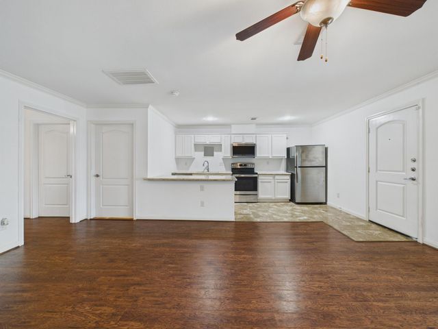 5333 Richmond Avenue 20, Houston, TX 77056