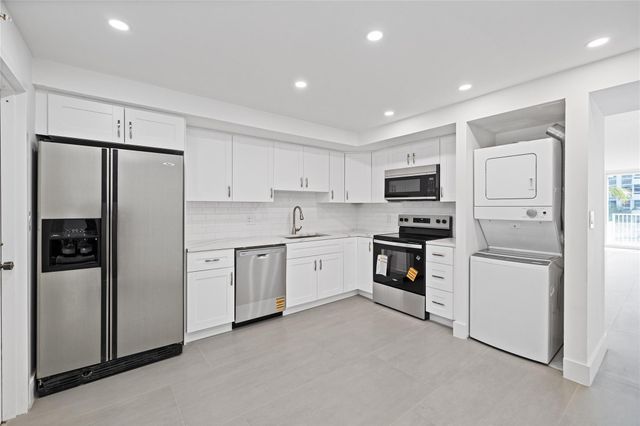 1360 S Ocean Boulevard 403, Pompano Beach, FL 33062