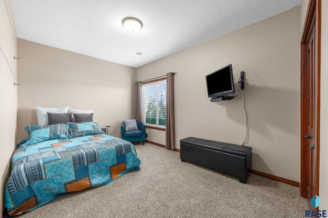 1006 Tanner Ct Court, Tea, SD 57064