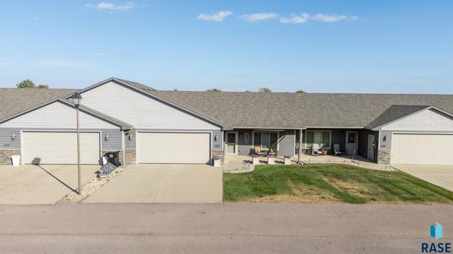 1006 Tanner Ct Court, Tea, SD 57064