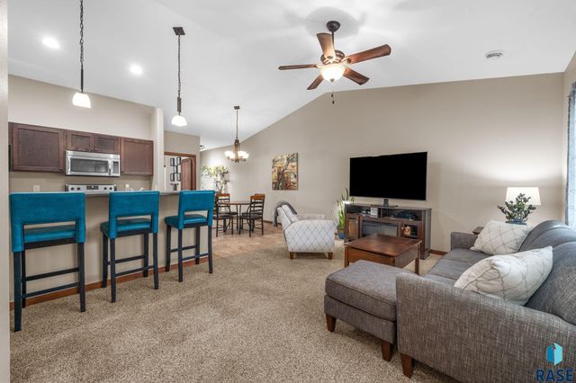 1006 Tanner Ct Court, Tea, SD 57064