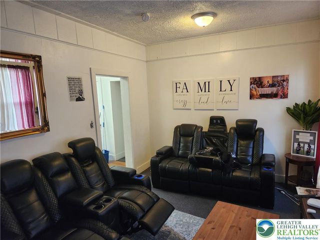 435 Main Street, Slatington Boro, PA 18080