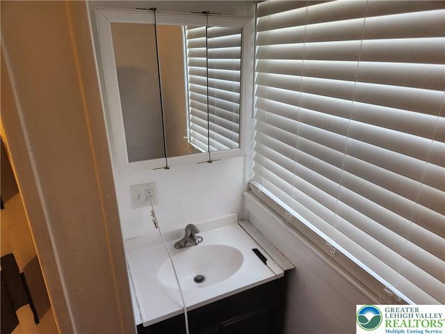 435 Main Street, Slatington Boro, PA 18080