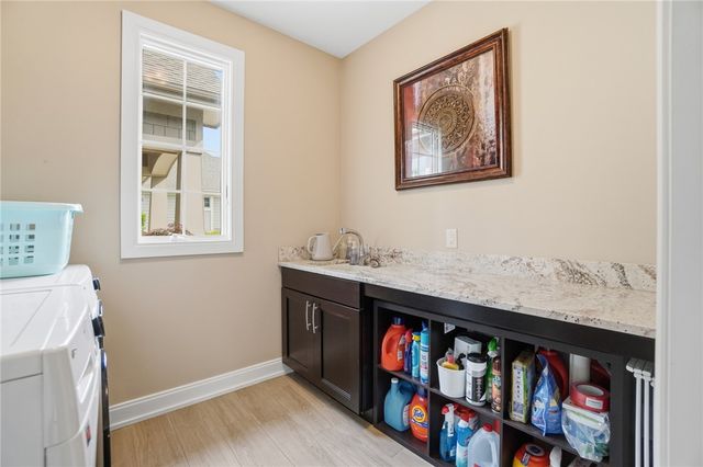 1439 Champions Way, Beavercreek Twp, OH 45385