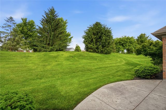 1439 Champions Way, Beavercreek Twp, OH 45385