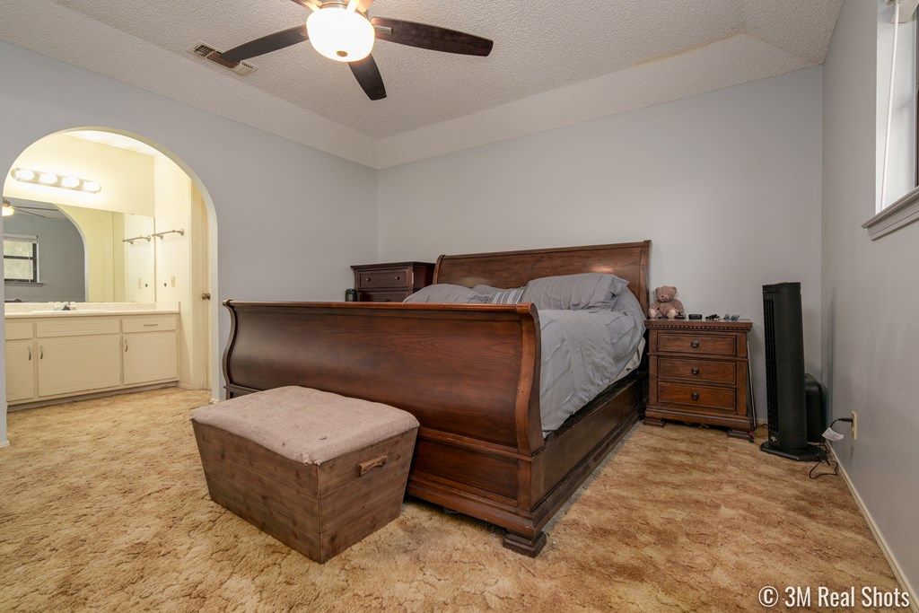 Image 16 of property listing at 3633 Clare Dr, San Angelo, TX 76904