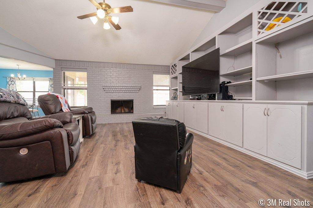 Image 8 of property listing at 3633 Clare Dr, San Angelo, TX 76904