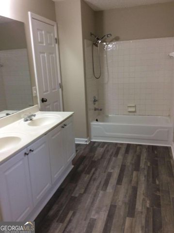 1087 Glen Chase Drive, Lawrenceville, GA 30044