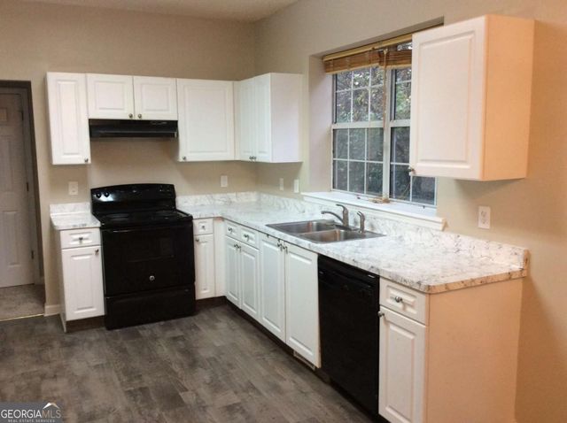 1087 Glen Chase Drive, Lawrenceville, GA 30044