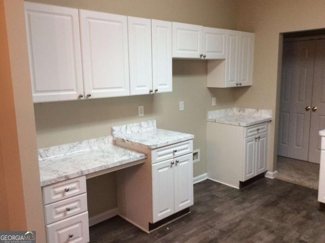 1087 Glen Chase Drive, Lawrenceville, GA 30044