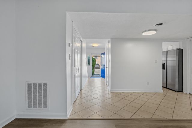 4505 N Kings Hwy Apt D11, Myrtle Beach, SC 29577